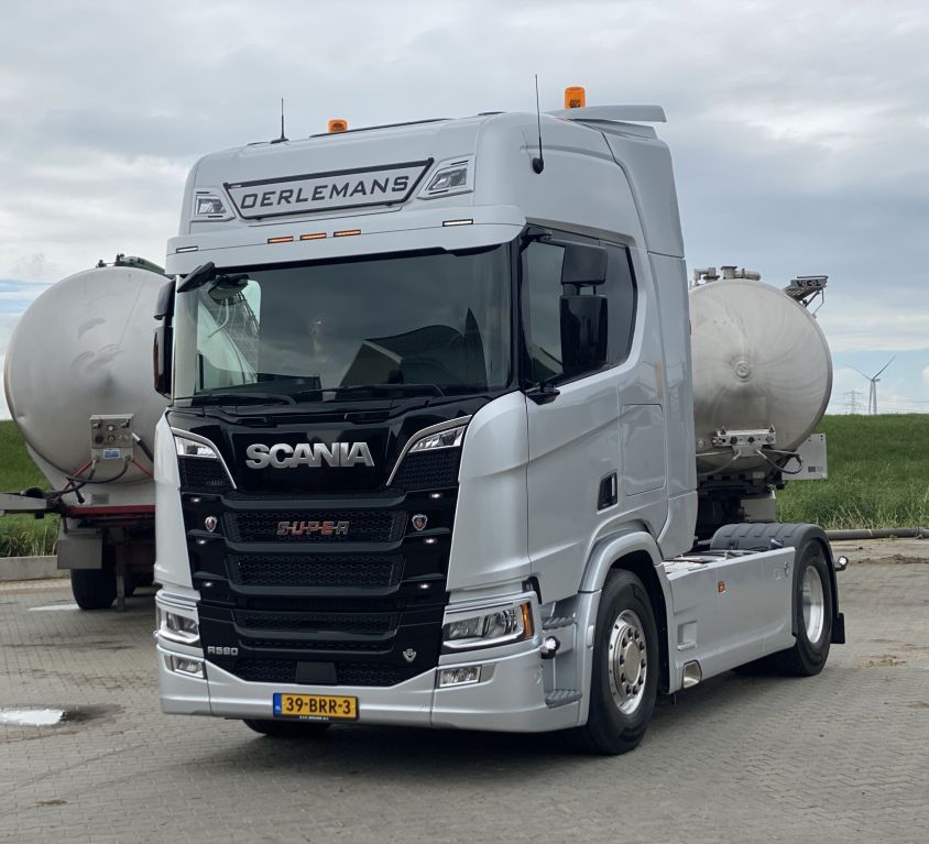 Aflevering Scania R590 V8 4×2 Oerlemans