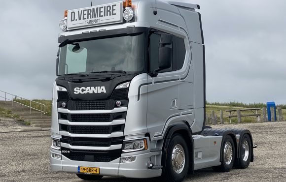 Aflevering D. Vermeire Transport